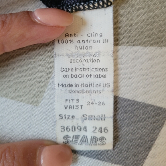 Vintage black slip skirt 3/4 length - Picture 4 of 4